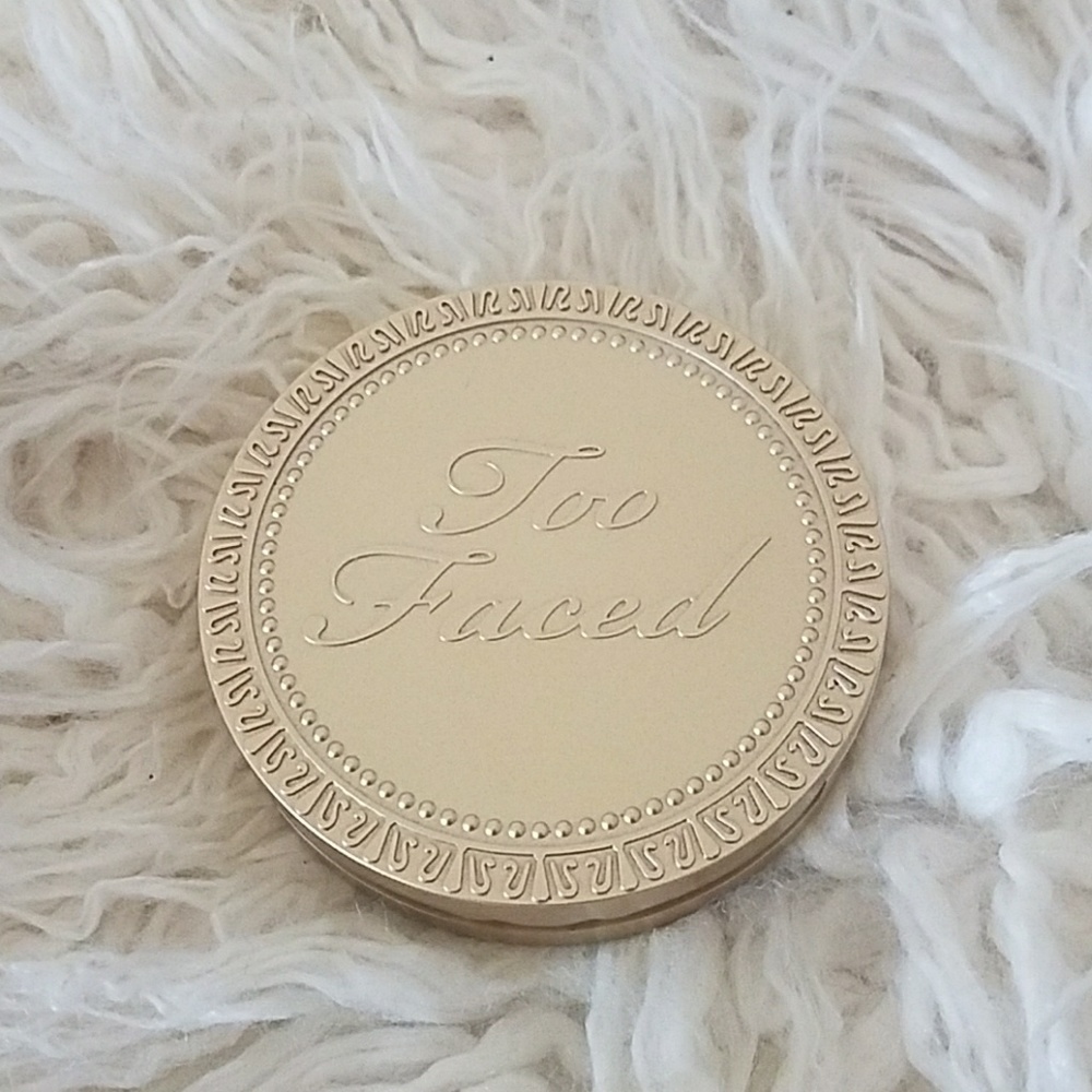 Too Faced Dark Chocolate Soleil